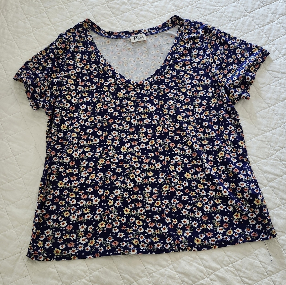 Fall Floral Navy Short Sleeve Top, Pulse Boutique, Size M